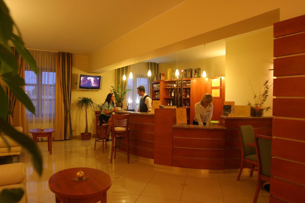 Hotel Abrava Drawsko Pomorskie Exteriör bild